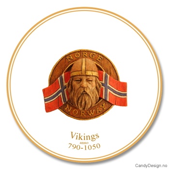Suvenir tallerken med tre-motiv  Viking hode på brun bakgrunn med Norske flagg