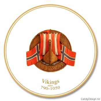 Suvenir tallerken med tre-motiv  Viking hode på brun bakgrunn med Norske flagg