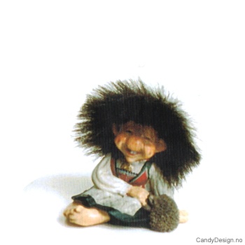 Bunadstroll  Hardanger trollpike med pinnsvin