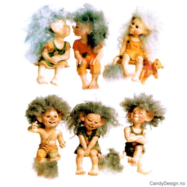 Trollbarn sittende på kant - Assortert