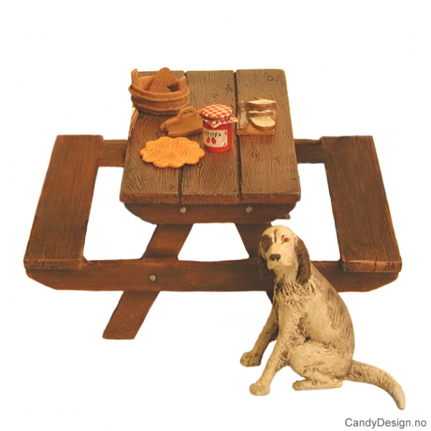 Stort rastebord for figurer