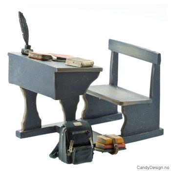 Blå pult med utstyr