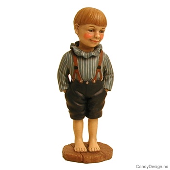 Gutt med blå knebukser