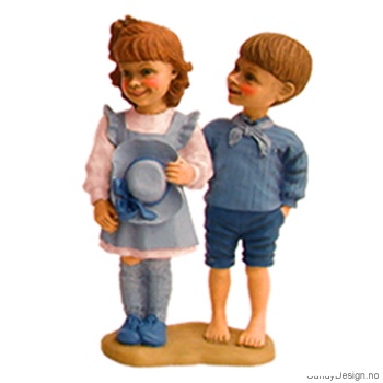 Gutt og pike med hatt