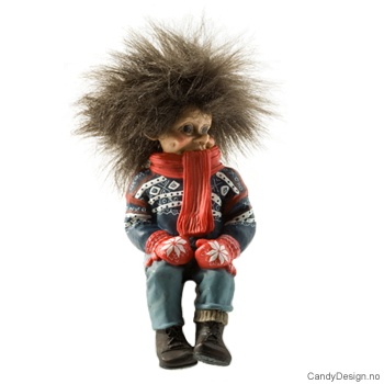 Kantsittende vintertroll - Trollpike med godtepose