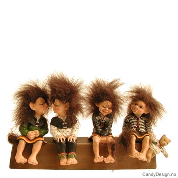 4 korktroll med genser