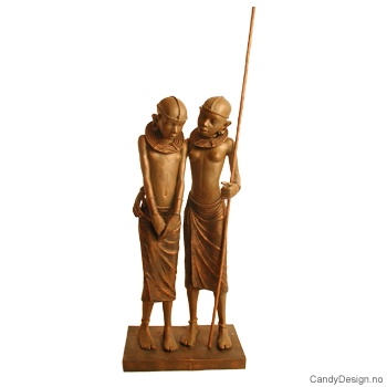 To Masaipiker sammen skulptur