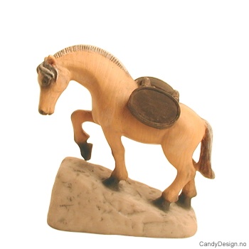 Kløvhest med kløv på ryggen