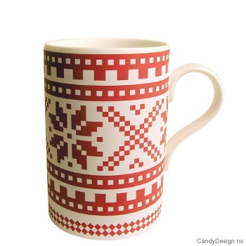 Kopp med tradisjonelt strikke mønster i rødt