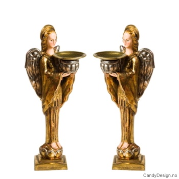 Medium englestake med ett lys